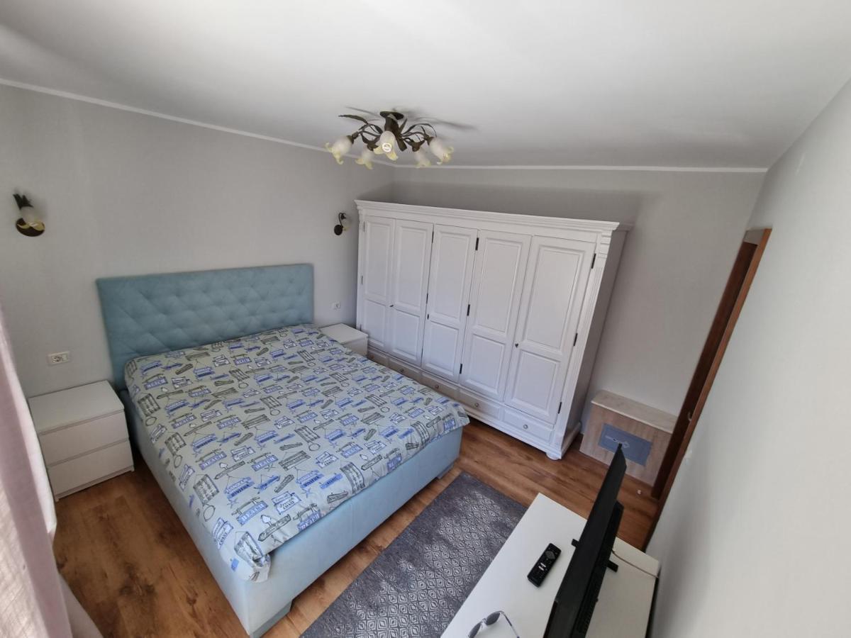 Yla Apartments Piatra Neamţ Exteriör bild