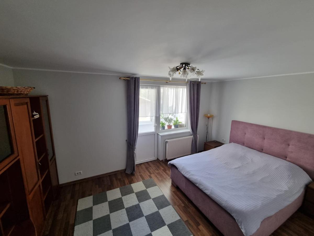 Yla Apartments Piatra Neamţ Exteriör bild